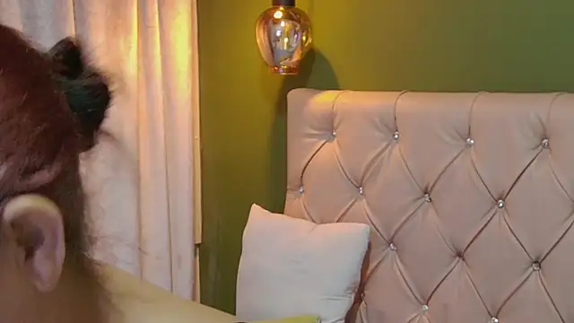 renata milf  online show from 09/21/25, 11:59