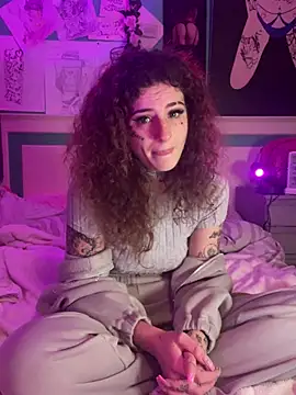 BlazyKitsune- online show from 02/05/26, 06:15