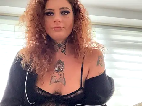 BlazyKitsune- online show from 10/03/25, 12:50