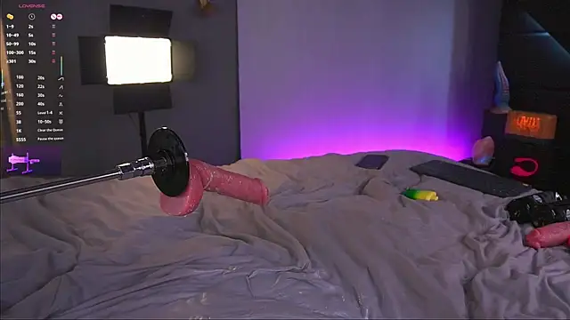 samuel boy tatoo online show from 04/22/26, 03:52