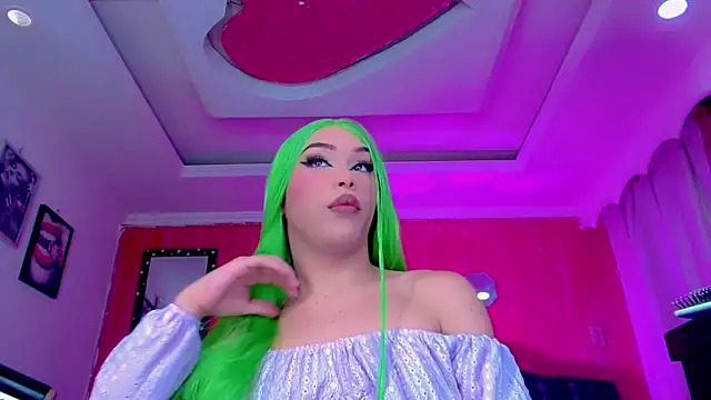 TiffanyMackensyy online show from 05/04/26, 12:58
