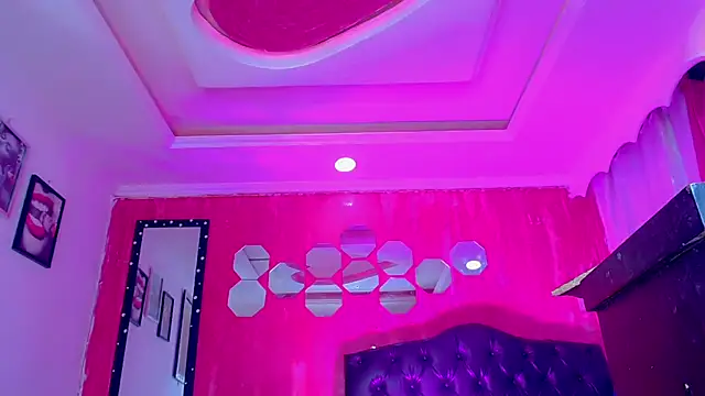 TiffanyMackensyy online show from 04/21/26, 02:51