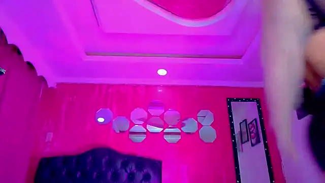 TiffanyMackensyy online show from 02/13/26, 01:38