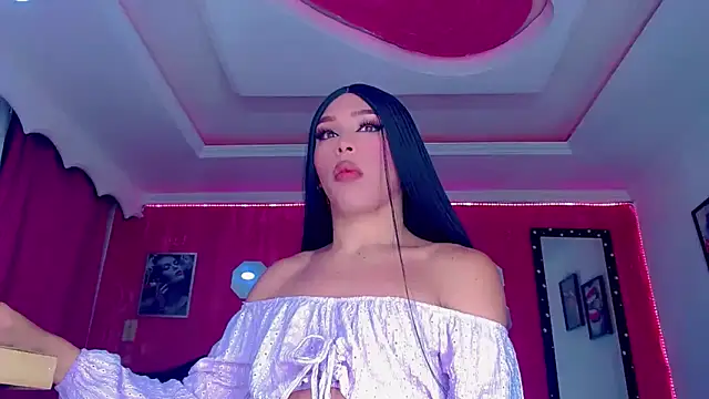 Snapshot of TiffanyMackensyy chatting on 11/25/25, 02:23 TiffanyMackensyy online show from 11/25/25, 02:23