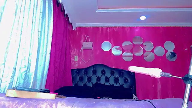 TiffanyMackensyy online show from 01/06/26, 09:30