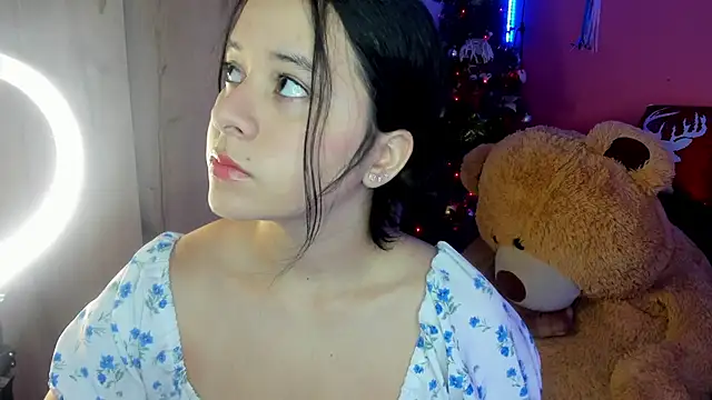 Snapshot of agnes_213 chatting on 12/18/25, 01:48 agnes 213 online show from 12/18/25, 01:48