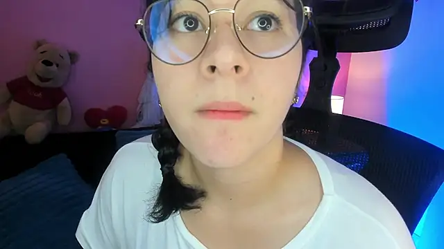 Snapshot of agnes_213 chatting on 09/26/25, 01:40 agnes 213 online show from 09/26/25, 01:40