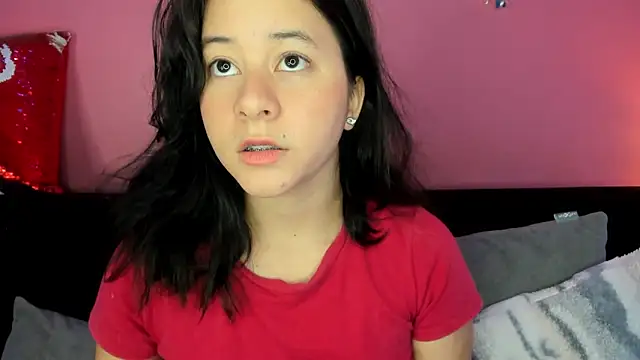 Snapshot of agnes_213 chatting on 11/20/25, 01:45 agnes 213 online show from 11/20/25, 01:45