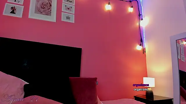 Snapshot of agnes_213 chatting on 03/16/25, 12:34 agnes 213 online show from 03/16/25, 12:34