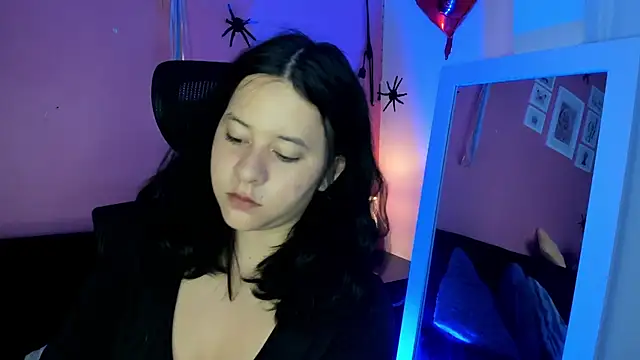 Snapshot of agnes_213 chatting on 11/06/25, 01:48 agnes 213 online show from 11/06/25, 01:48