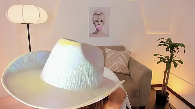 Catvalentine  online show from 01/06/26, 02:04