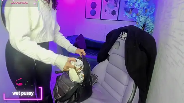 Theia moon online show from 09/30/25, 12:44