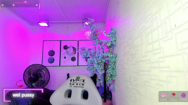 Theia moon online show from 11/04/25, 12:42