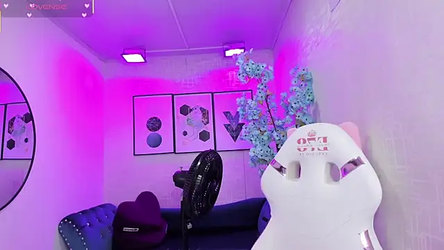 Theia moon online show from 02/23/26, 12:39