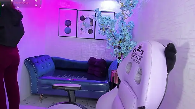 Theia moon online show from 01/09/26, 12:56