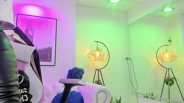 Theia moon online show from 03/12/25, 12:47