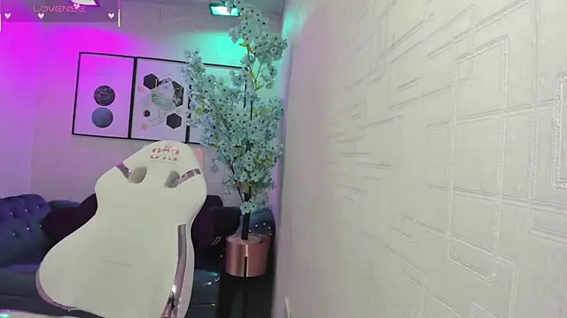 Theia moon online show from 03/09/26, 12:41