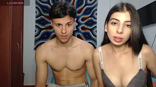 Snapshot of AshleyandTyler chatting on 12/07/24, 09:39 AshleyandTyler online show from 12/07/24, 09:39
