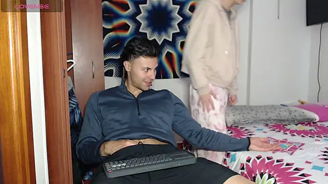 Snapshot of AshleyandTyler chatting on 12/23/24, 02:07 AshleyandTyler online show from 12/23/24, 02:07