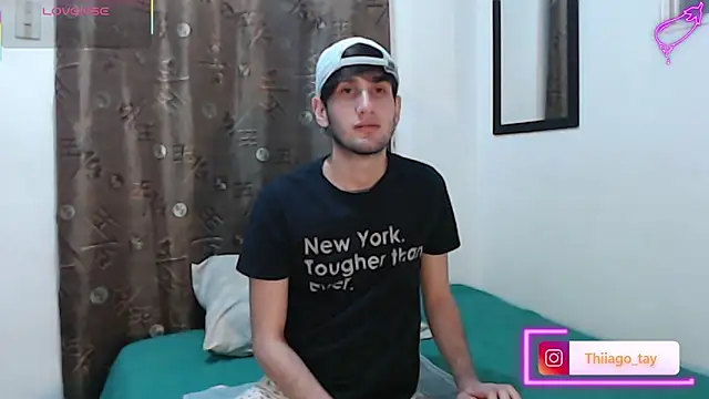 Snapshot of Thhiago_tay chatting on 09/15/25, 08:26 Thhiago tay online show from 09/15/25, 08:26