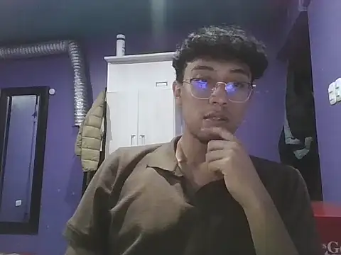 Snapshot of Fabpingon chatting on 09/17/25, 06:26 Fabpingon online show from 09/17/25, 06:26