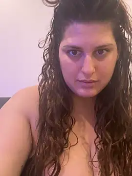 Snapshot of delinadelray chatting on 12/26/24, 08:18 delinadelray online show from 12/26/24, 08:18