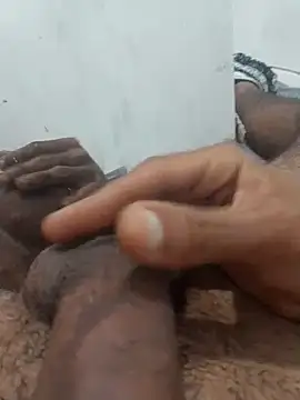 Leleko1997 online show from 10/21/25, 05:07