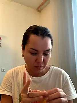 Snapshot of MiraMiss chatting on 10/29/25, 09:30 MiraMiss online show from 10/29/25, 09:30