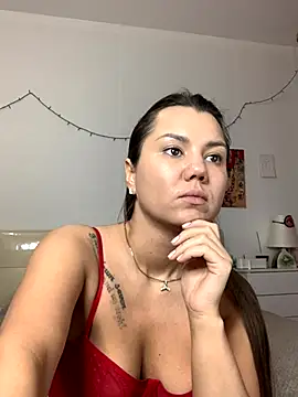 Snapshot of MiraMiss chatting on 11/28/25, 07:19 MiraMiss online show from 11/28/25, 07:19