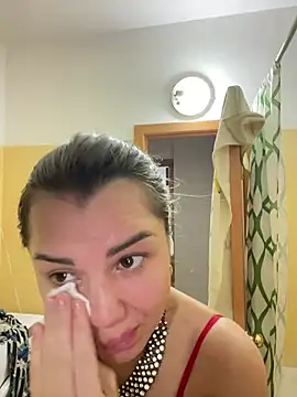 Snapshot of MiraMiss chatting on 02/25/25, 04:14 MiraMiss online show from 02/25/25, 04:14