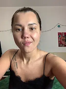 MiraMiss online show from 12/19/25, 08:17