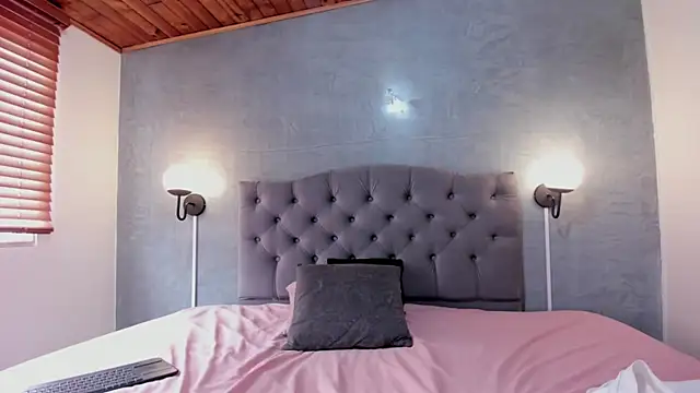 MeridaLane online show from 02/15/25, 03:50