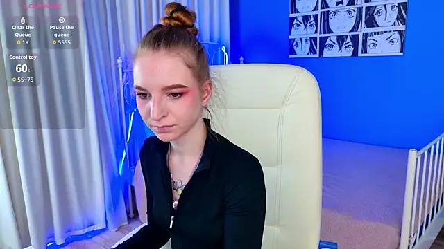 Snapshot of VioletShine chatting on 02/03/26, 01:49 VioletShine online show from 02/03/26, 01:49