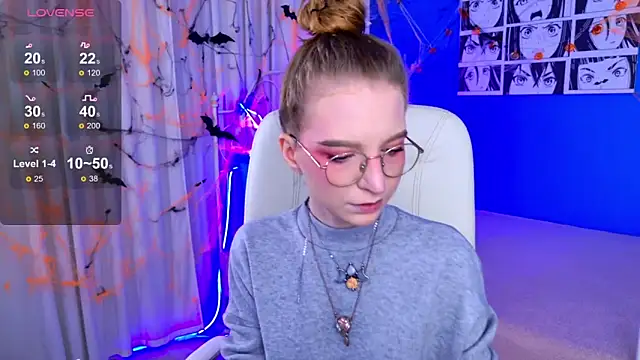 VioletShine online show from 10/29/25, 07:07