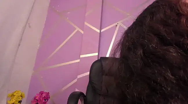 Snapshot of Queenjenn__ chatting on 02/15/25, 11:58 Queenjenn online show from 02/15/25, 11:58