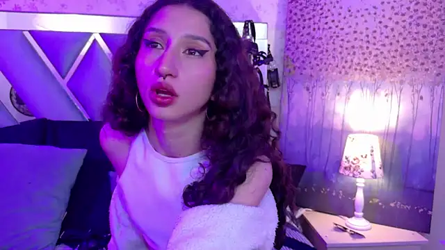 Queenjenn   online show from 04/22/26, 11:33