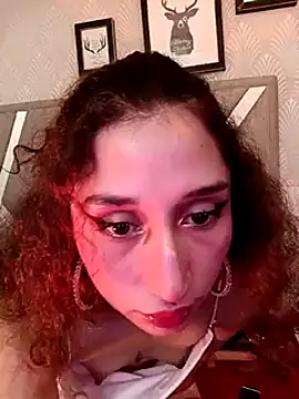 Snapshot of Queenjenn__ chatting on 02/16/25, 04:09 Queenjenn online show from 02/16/25, 04:09