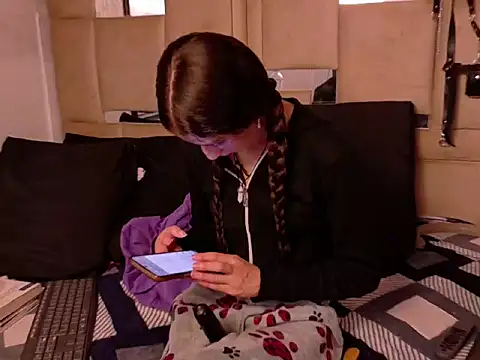 Queenjenn   online show from 03/09/26, 12:47