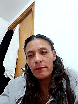 Snapshot of SAMANTA_09- chatting on 03/04/25, 08:49 SAMANTA 09- online show from 03/04/25, 08:49