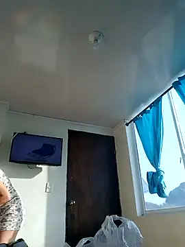 Snapshot of SAMANTA_09- chatting on 02/06/25, 01:10 SAMANTA 09- online show from 02/06/25, 01:10