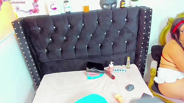 SarayMoorex  online show from 03/11/25, 08:09