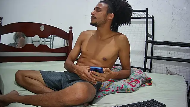 Snapshot of SkinnyLatinMan chatting on 10/04/25, 10:11 SkinnyLatinMan online show from 10/04/25, 10:11