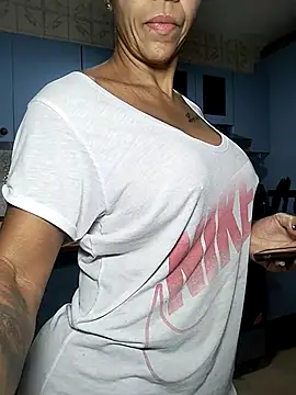Alison fitness online show from 10/11/25, 10:16