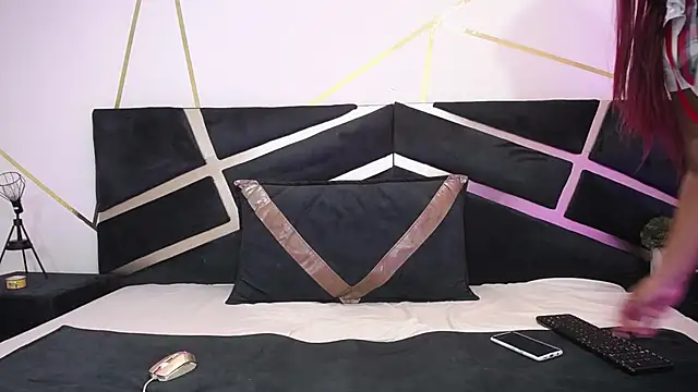 Snapshot of Candy_Bony chatting on 01/13/25, 05:12 Candy Bony online show from 01/13/25, 05:12