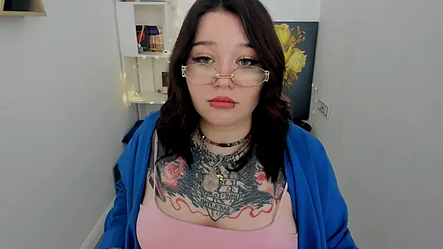 MoonLghte online show from 03/15/25, 01:52