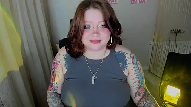 Snapshot of MoonLghte chatting on 02/28/26, 07:35 MoonLghte online show from 02/28/26, 07:35