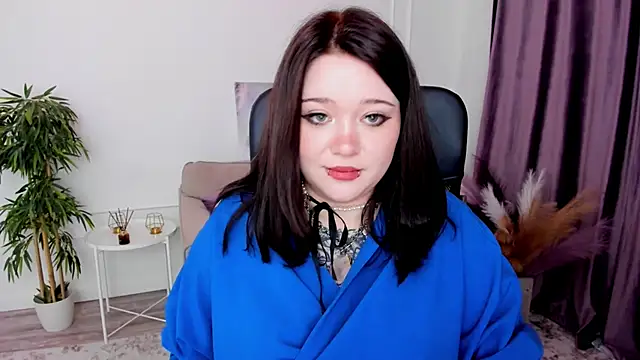 MoonLghte online show from 03/19/25, 07:38