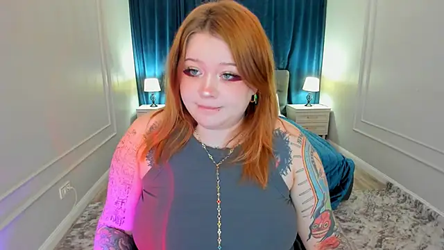 MoonLghte online show from 12/02/25, 03:19