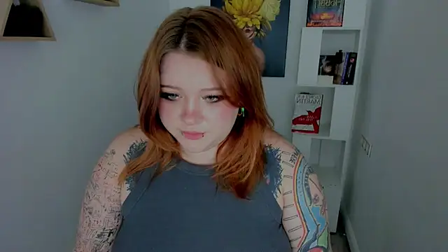 MoonLghte online show from 11/21/25, 08:30