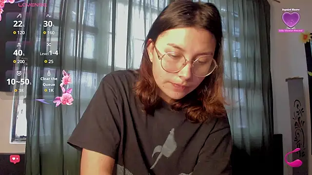 Noellesable online show from 10/06/25, 05:13
